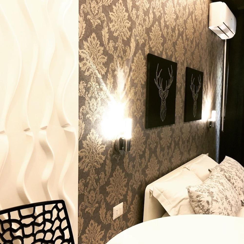 Bed & Breakfast Black & White G&g Rom