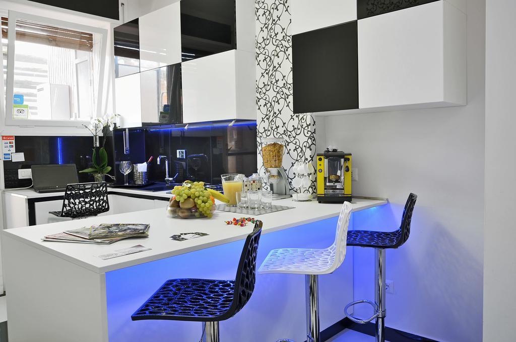 Black & White G&g Bed & Breakfast Rom