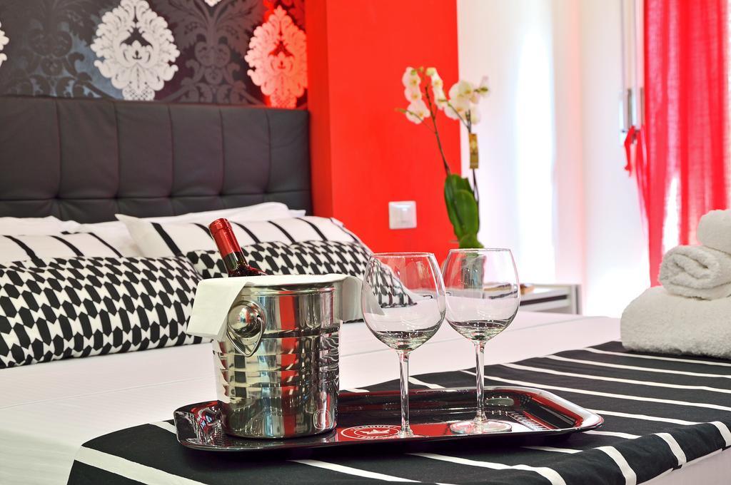 Black & White G&g Bed & Breakfast Rom